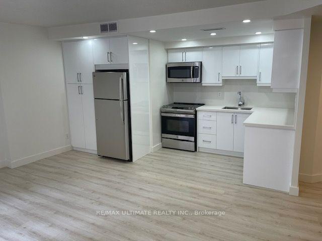 Photo 3 of Unit 702, 55 Centre Avenue, Toronto, Bay Street Corridor — HOMEH
