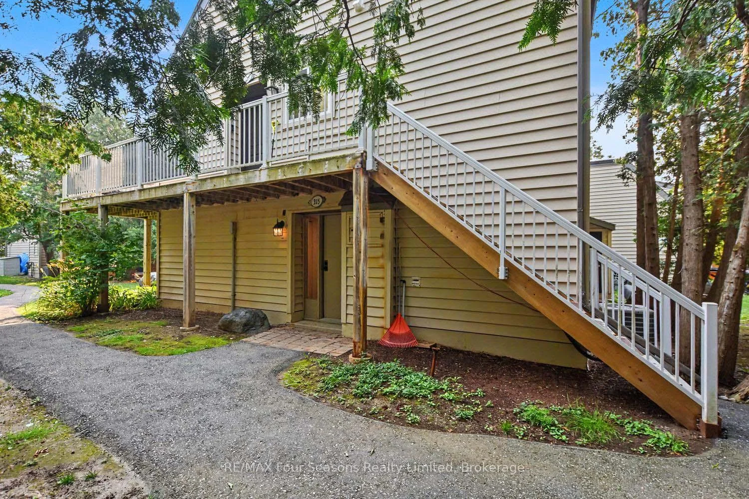Photo 12 of Unit 314, 5 Dawson Drive, Collingwood — HOMEH
