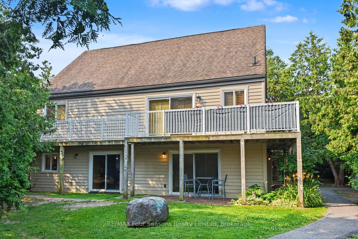 Photo 3 of Unit 314, 5 Dawson Drive, Collingwood — HOMEH