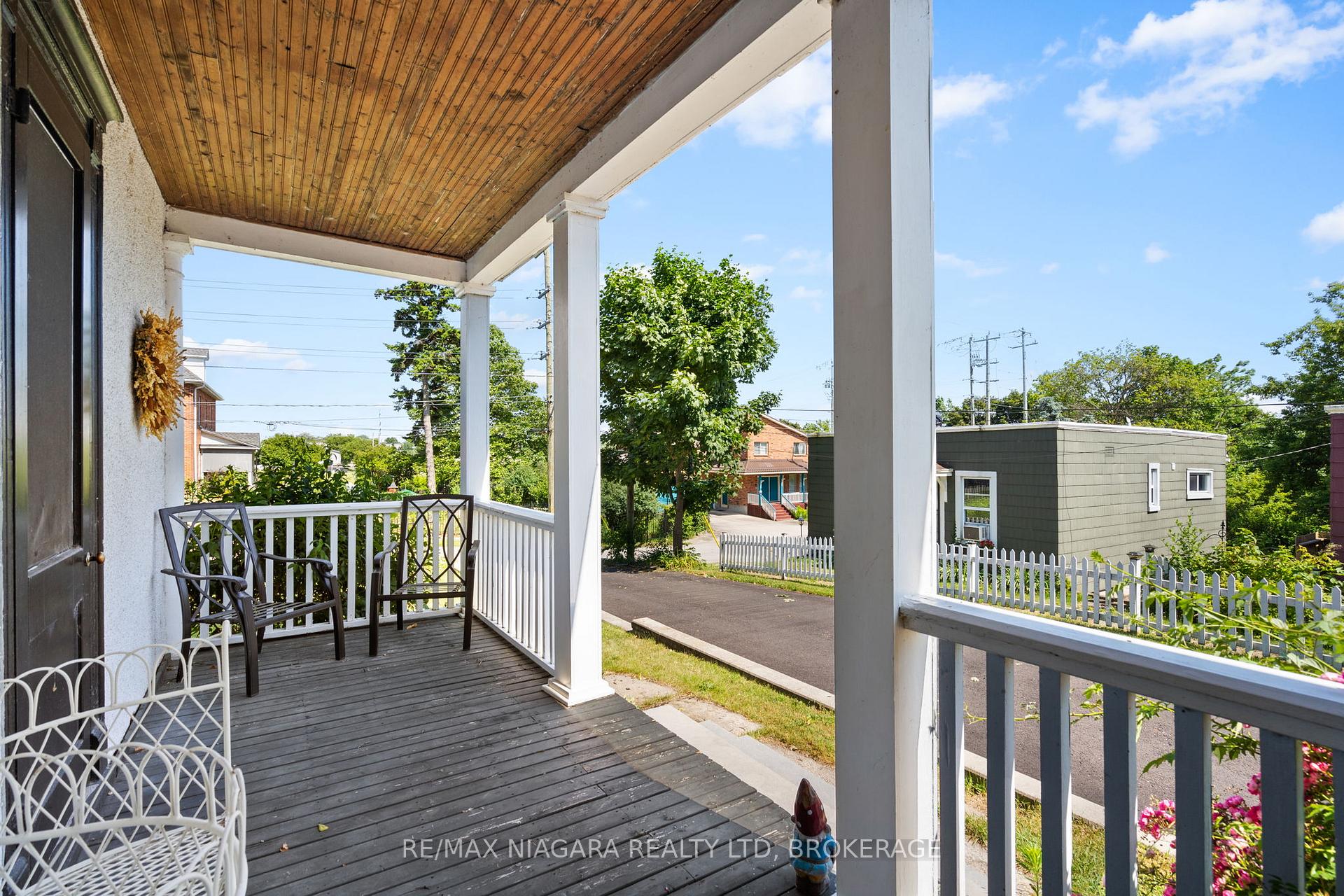 Photo 4 of 14 Catharine Street, Port Colborne, Sugarloaf — HOMEH