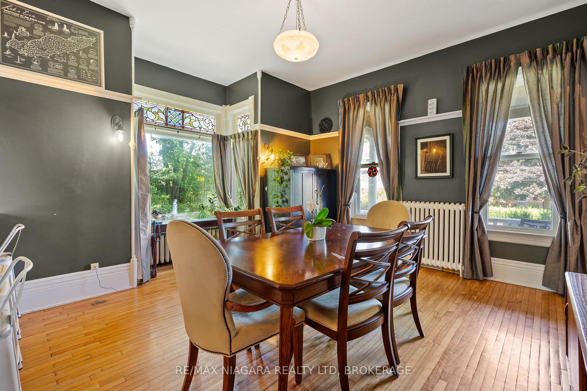 Photo 10 of 14 Catharine Street, Port Colborne, Sugarloaf — HOMEH