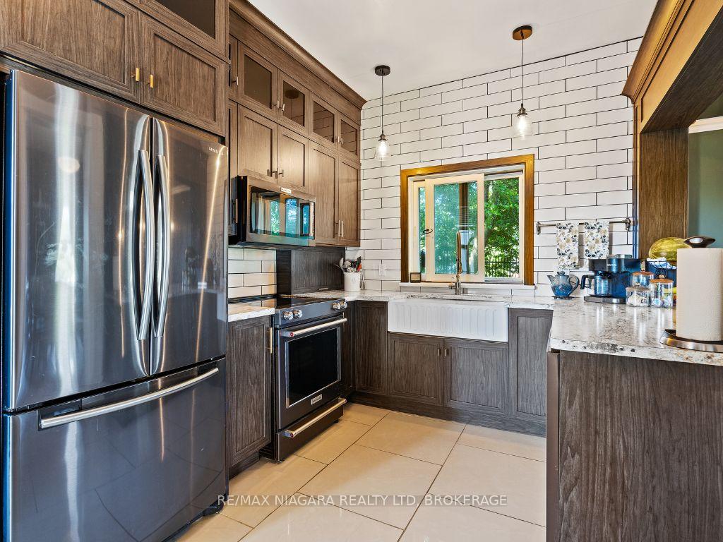 Photo 12 of 14 Catharine Street, Port Colborne, Sugarloaf — HOMEH