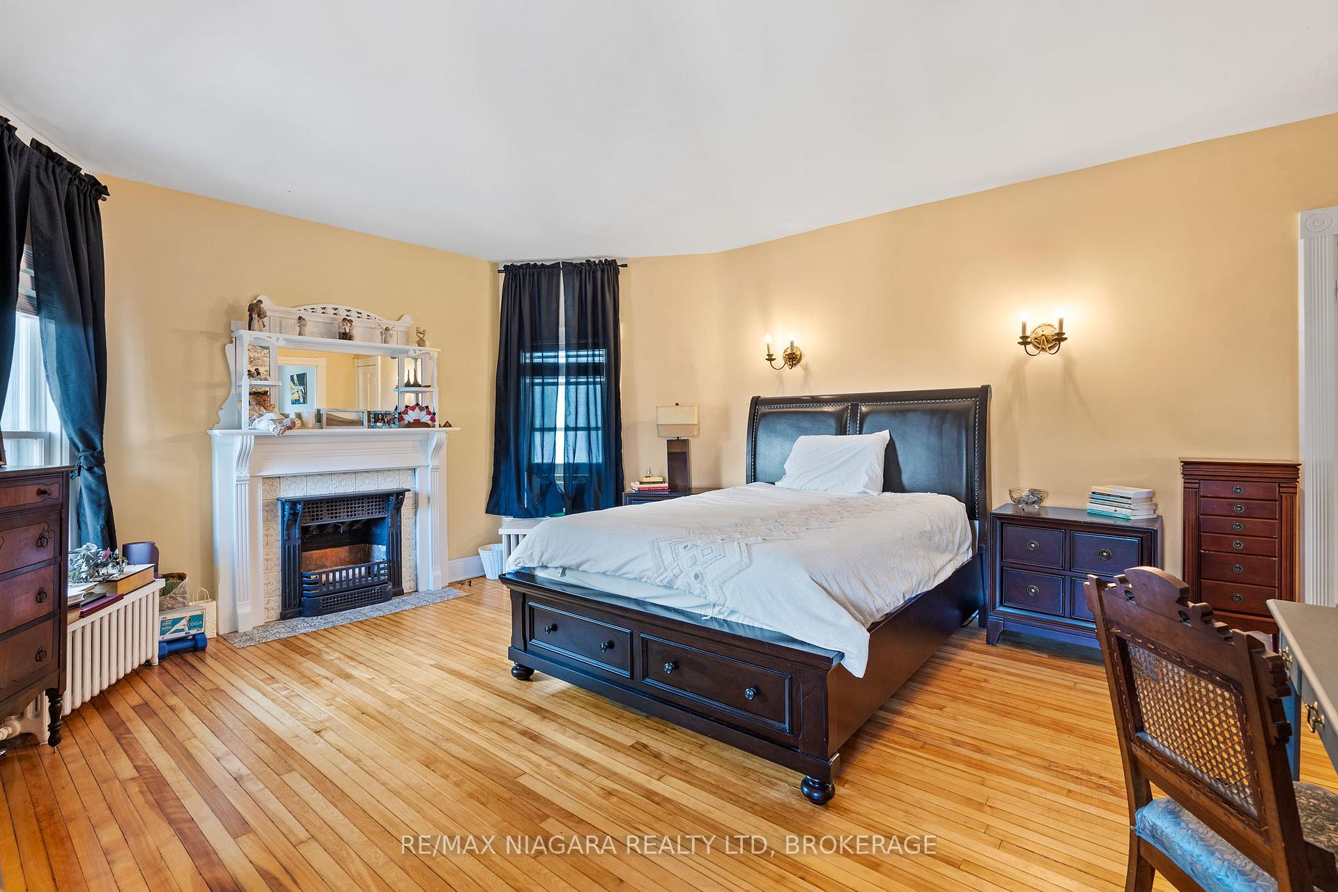 Photo 24 of 14 Catharine Street, Port Colborne, Sugarloaf — HOMEH