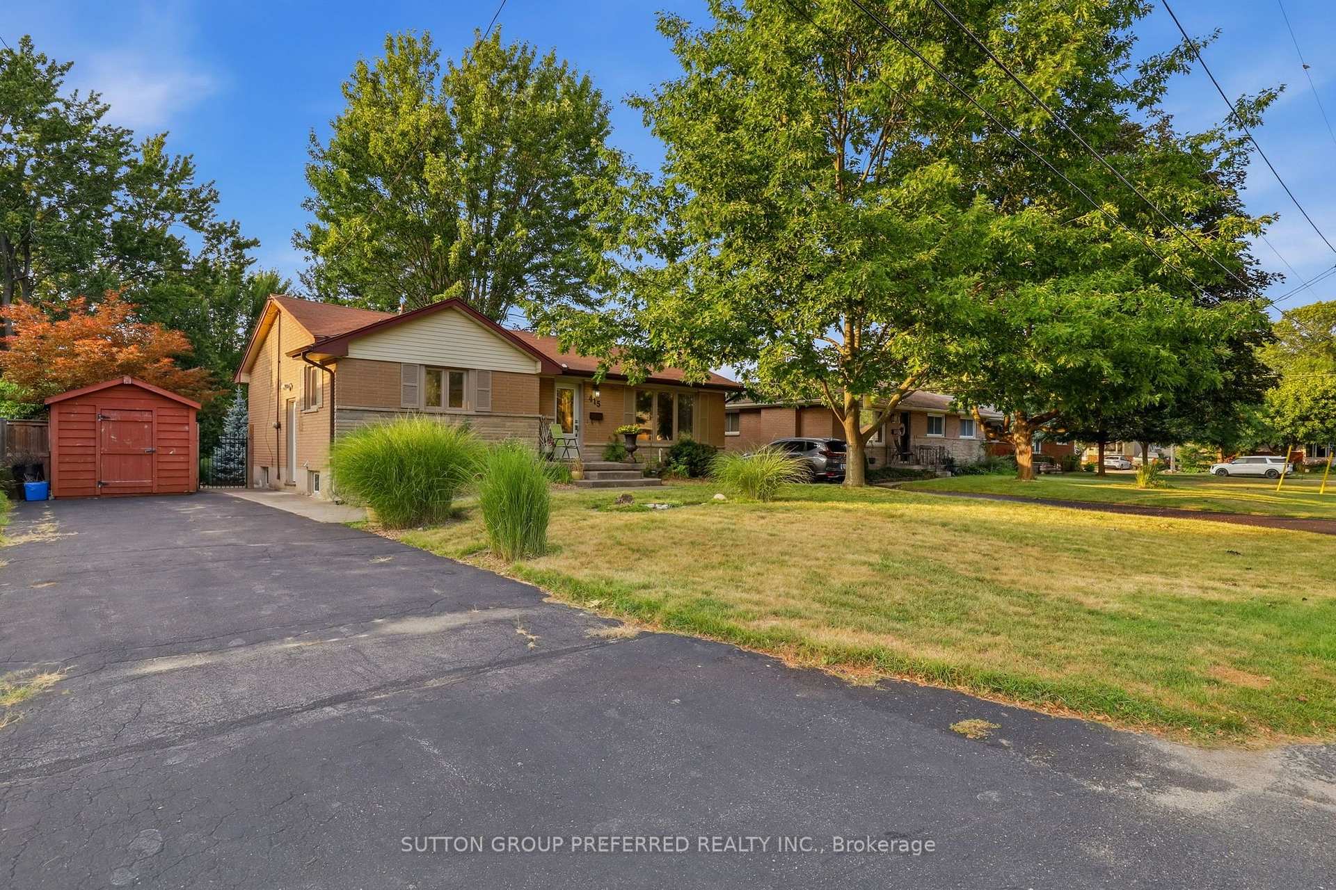 Photo 2 of 415 Randol Drive, London, South D — HOMEH