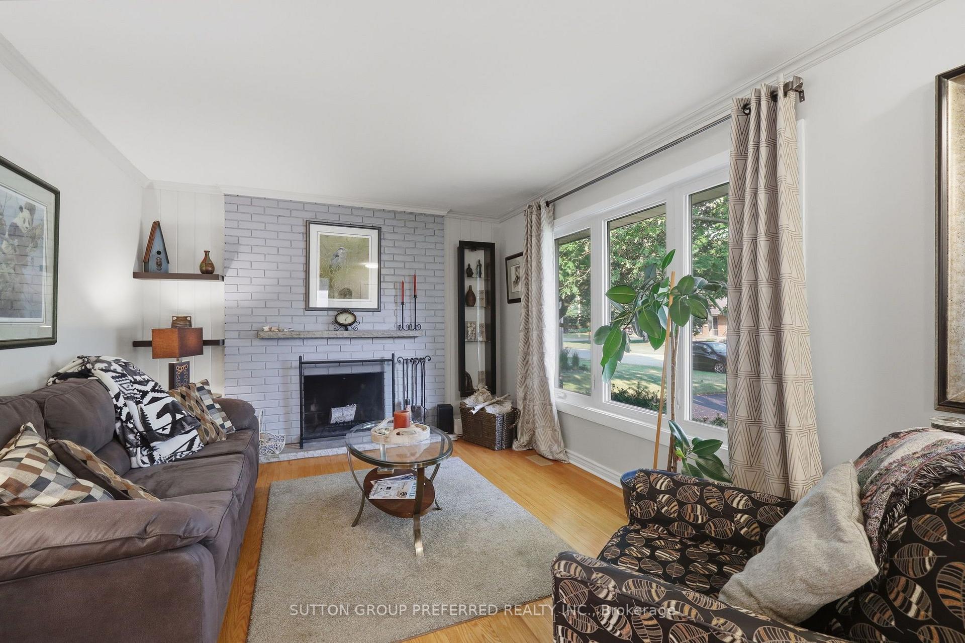 Photo 5 of 415 Randol Drive, London, South D — HOMEH