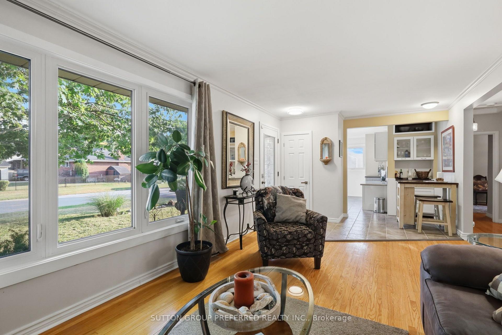 Photo 7 of 415 Randol Drive, London, South D — HOMEH