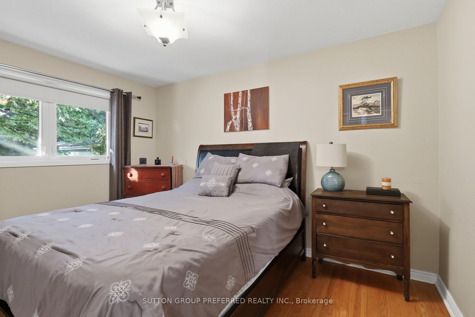 Photo 17 of 415 Randol Drive, London, South D — HOMEH