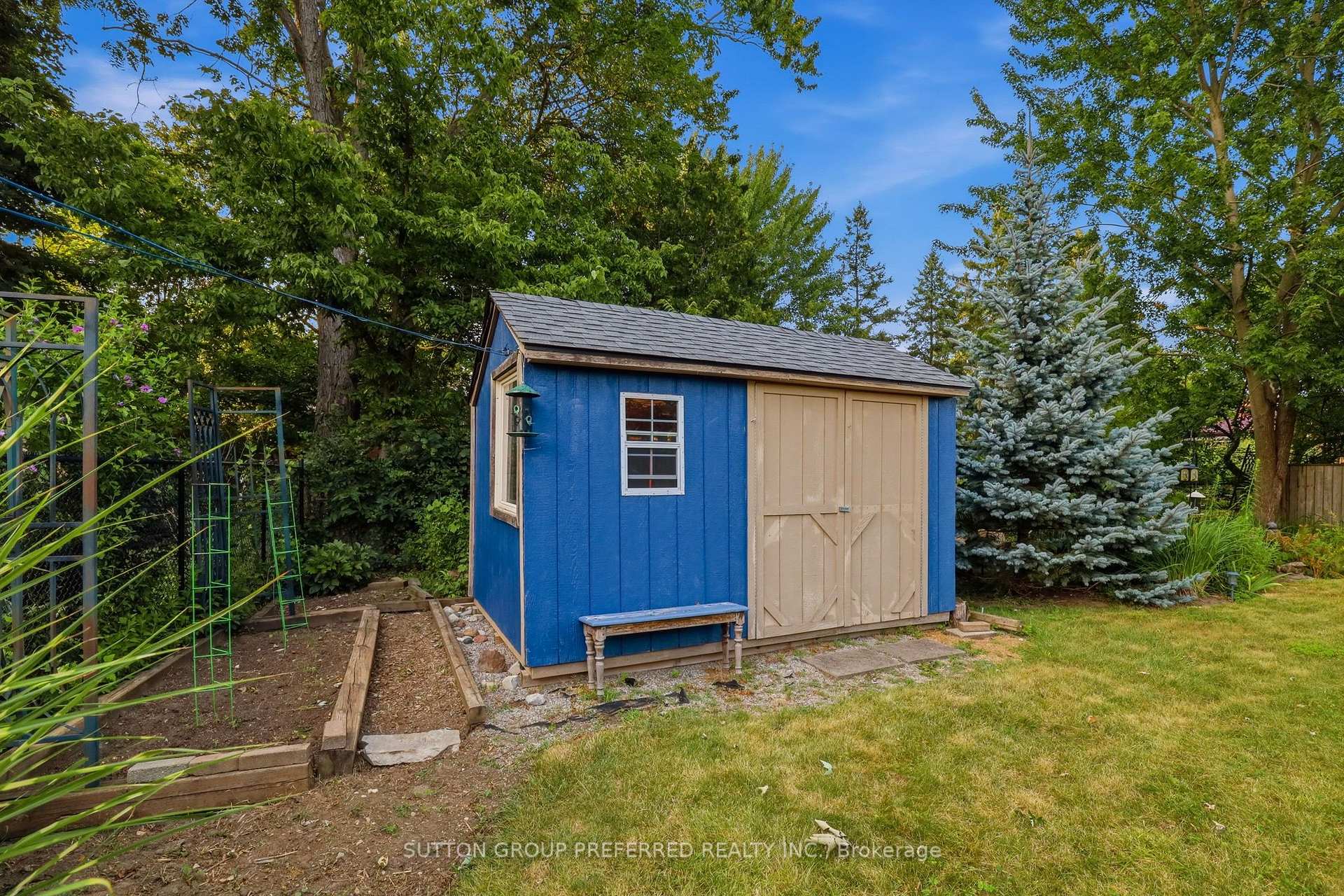 Photo 47 of 415 Randol Drive, London, South D — HOMEH