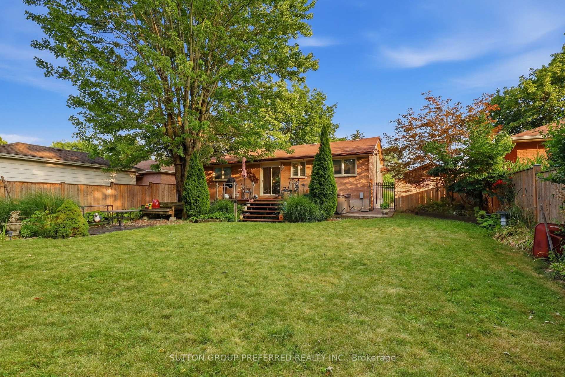 Photo 37 of 415 Randol Drive, London, South D — HOMEH