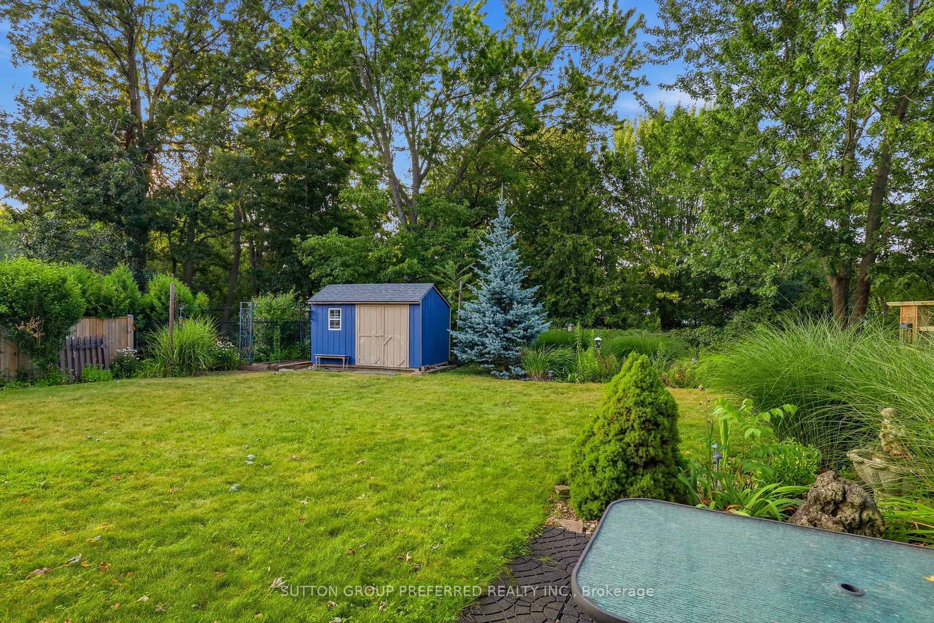 Photo 39 of 415 Randol Drive, London, South D — HOMEH
