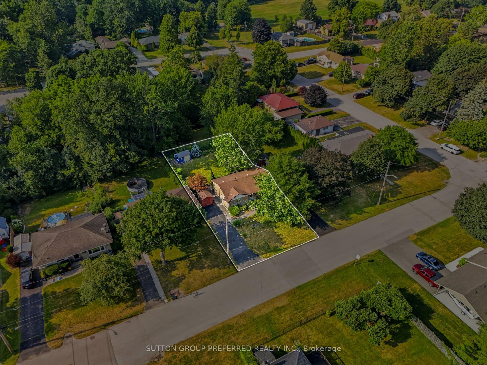 Photo 40 of 415 Randol Drive, London, South D — HOMEH