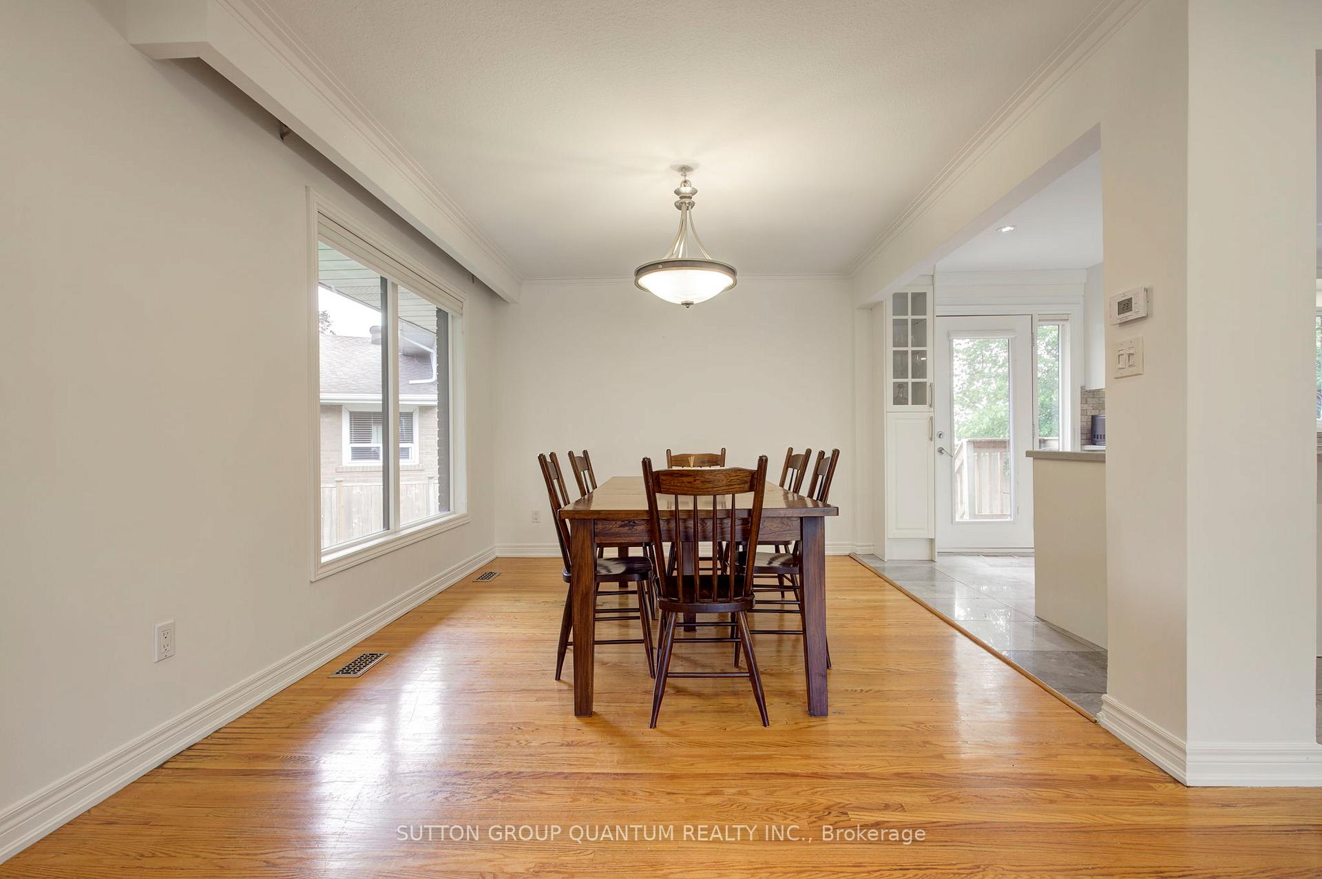 Photo 14 of 3456 Riverspray Crescent, Mississauga, Applewood — HOMEH