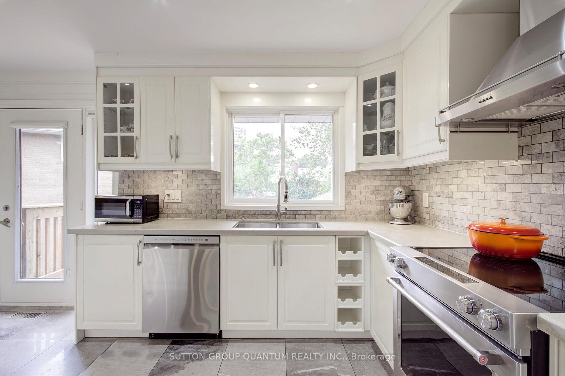 Photo 22 of 3456 Riverspray Crescent, Mississauga, Applewood — HOMEH