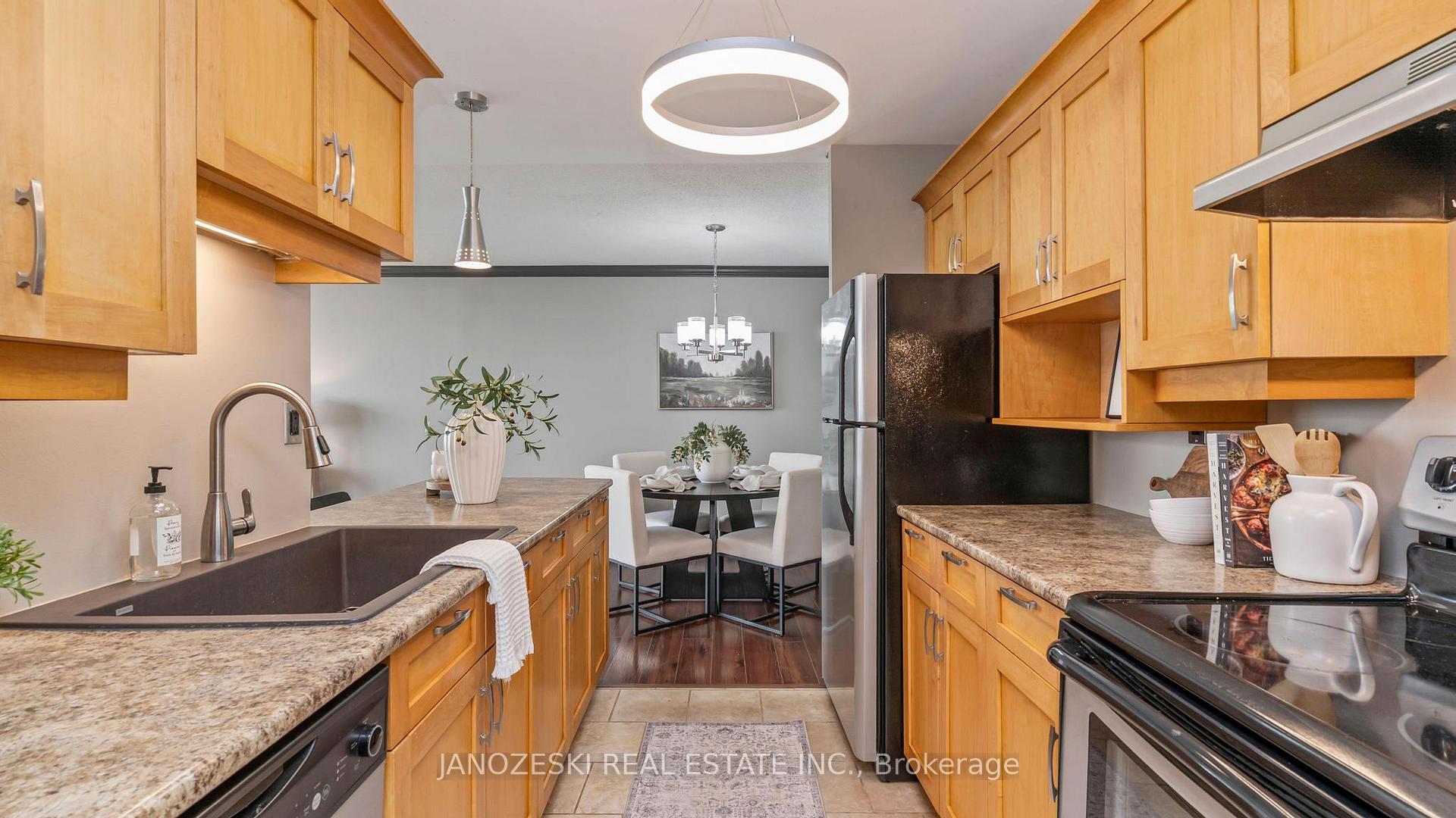 Photo 8 of Unit 1411, 45 Pond Mills Road, London, South J — HOMEH