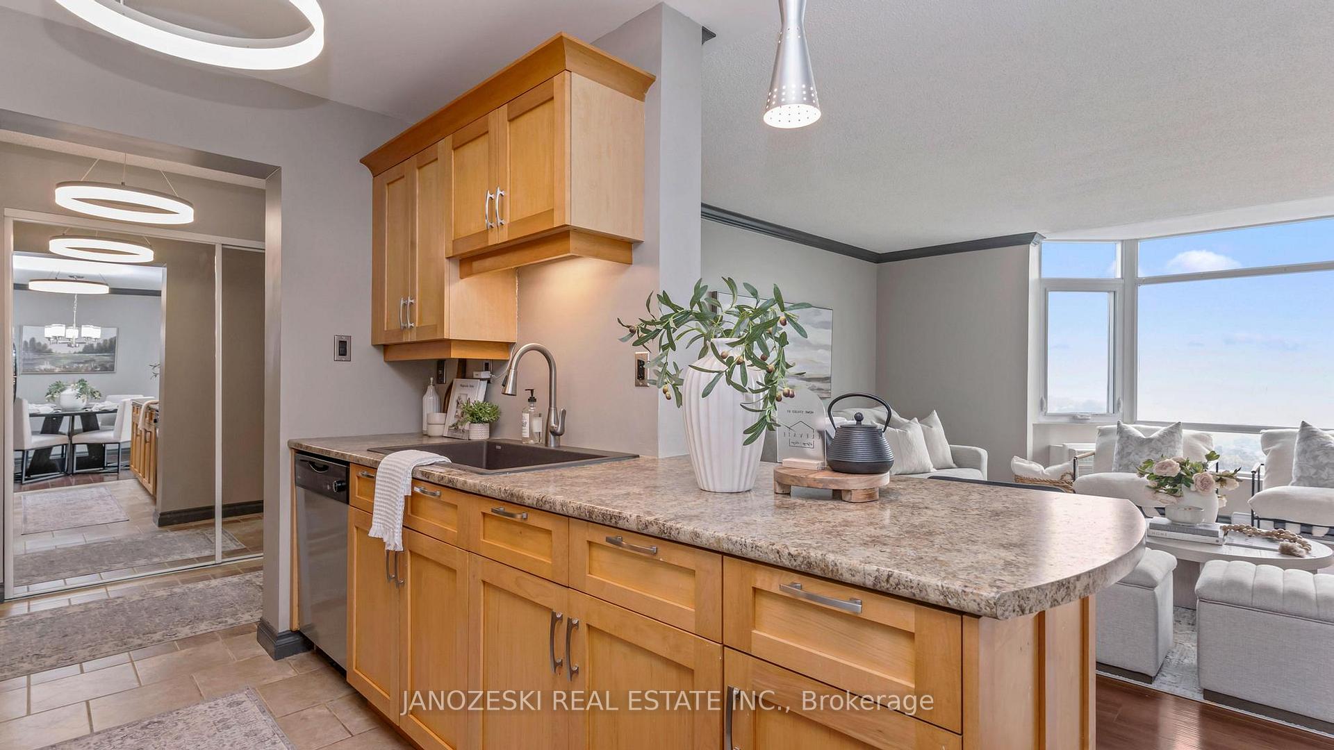 Photo 9 of Unit 1411, 45 Pond Mills Road, London, South J — HOMEH