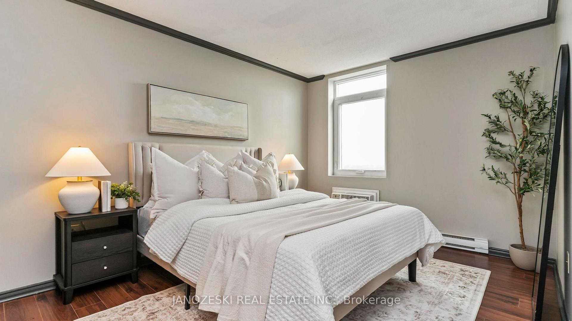 Photo 11 of Unit 1411, 45 Pond Mills Road, London, South J — HOMEH