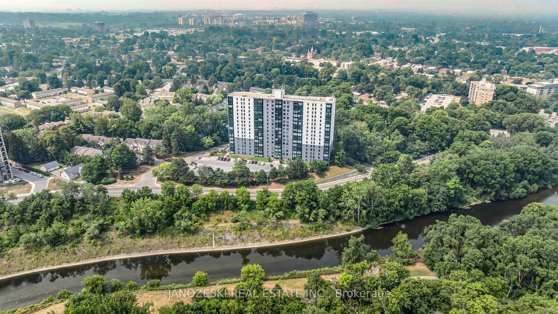 Photo 16 of Unit 1411, 45 Pond Mills Road, London, South J — HOMEH