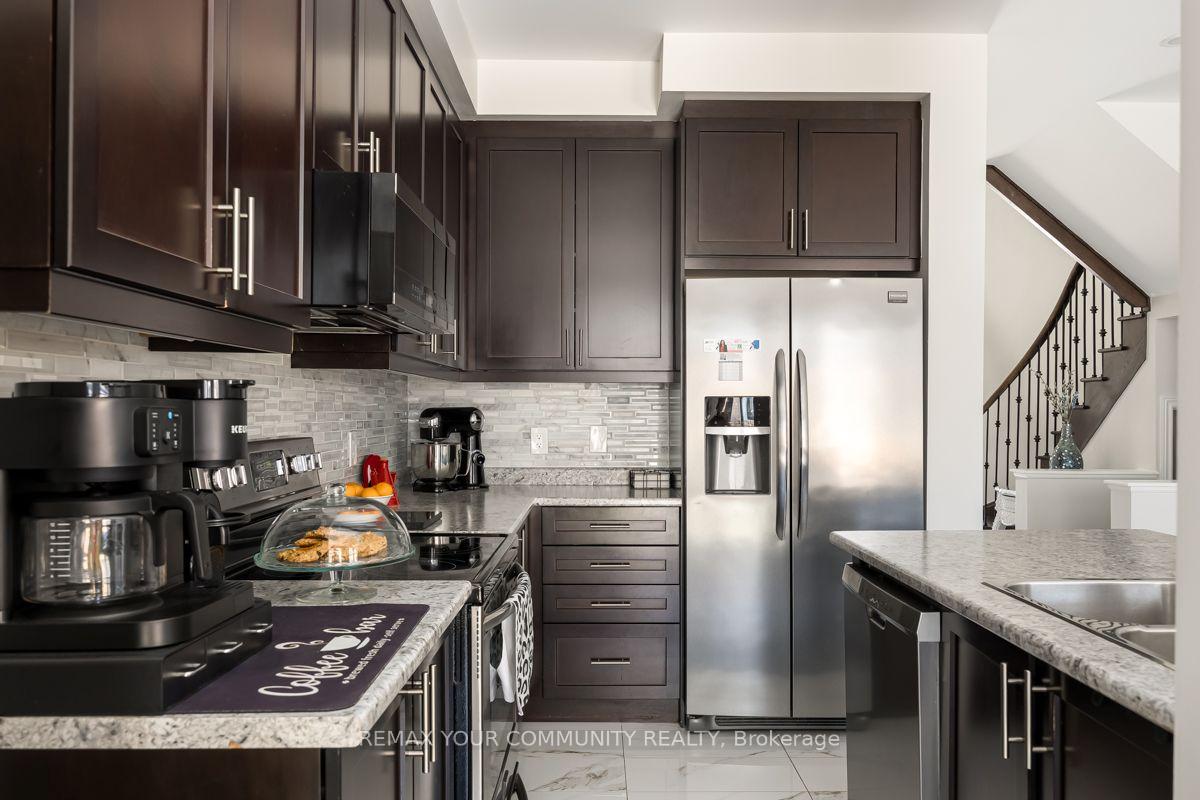 Photo 11 of 57 Davenfield Circle, Brampton, Bram East — HOMEH