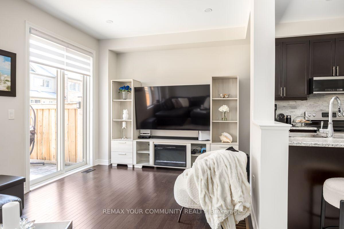 Photo 12 of 57 Davenfield Circle, Brampton, Bram East — HOMEH