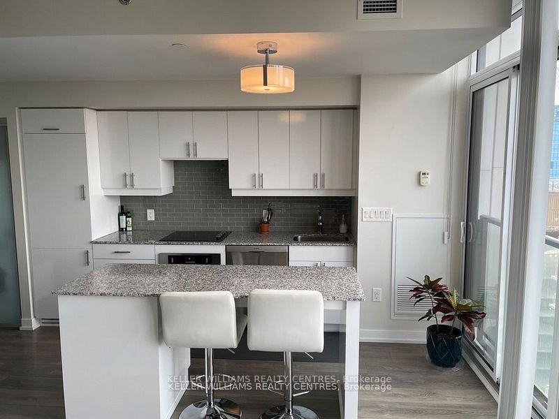 Photo 3 of Unit 2101, 426 University Avenue, Toronto, Kensington-Chinatown — HOMEH