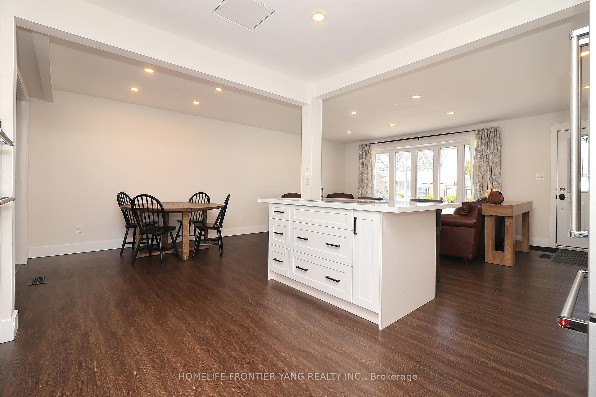 Photo 8 of 587 Wilene Drive, Burlington, Shoreacres — HOMEH
