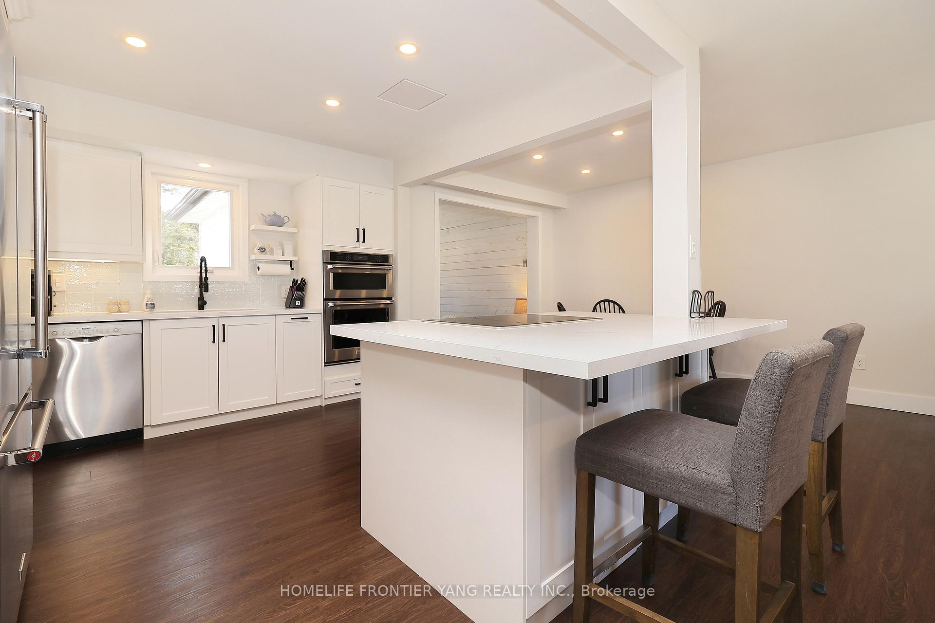 Photo 10 of 587 Wilene Drive, Burlington, Shoreacres — HOMEH