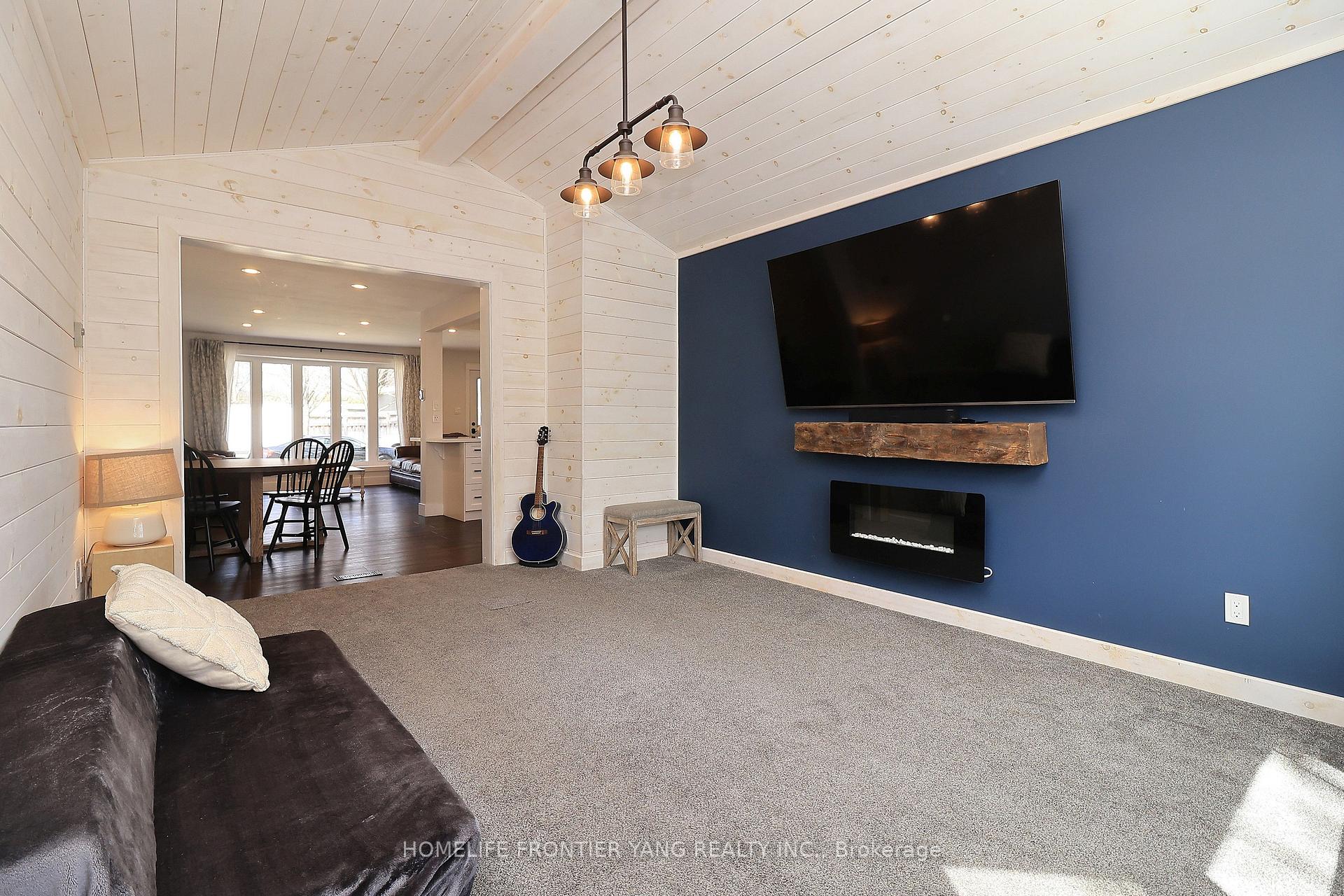 Photo 12 of 587 Wilene Drive, Burlington, Shoreacres — HOMEH
