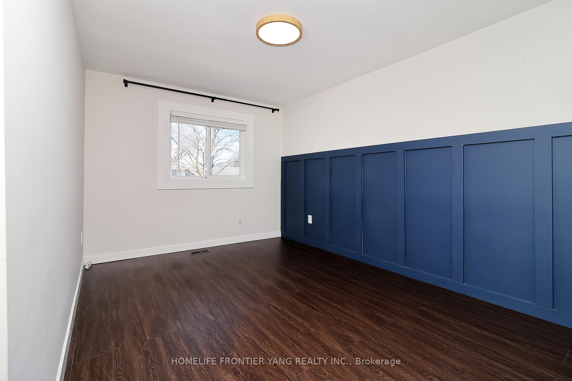 Photo 17 of 587 Wilene Drive, Burlington, Shoreacres — HOMEH