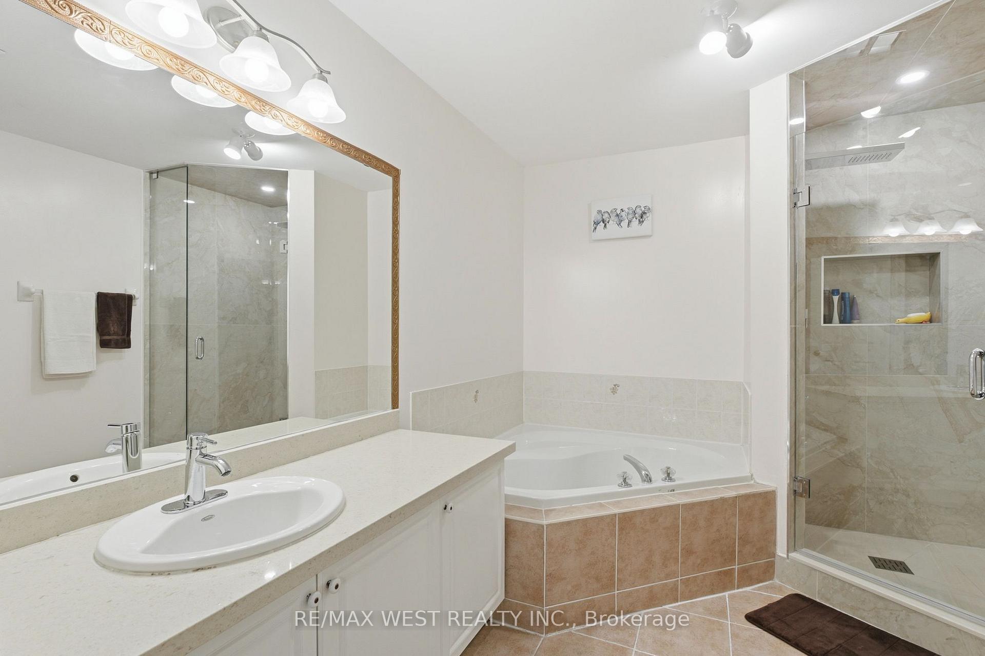Photo 20 of 34 Wycombe Rd, North York, Downsview-Roding-CFB — HOMEH