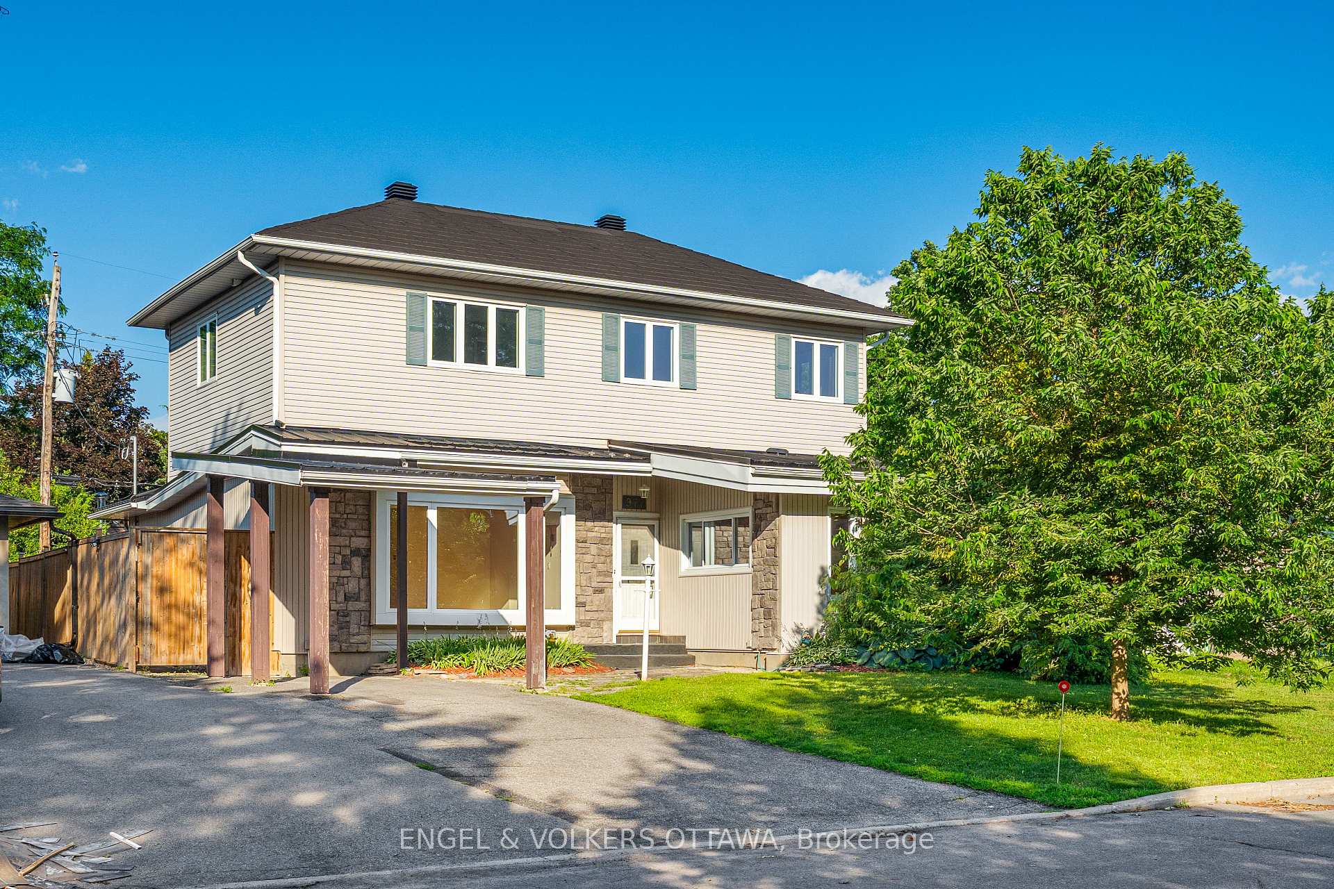 Photo 1 of 977 Blythdale Road, Ottawa, McKellar Heights/Glabar Park — HOMEH