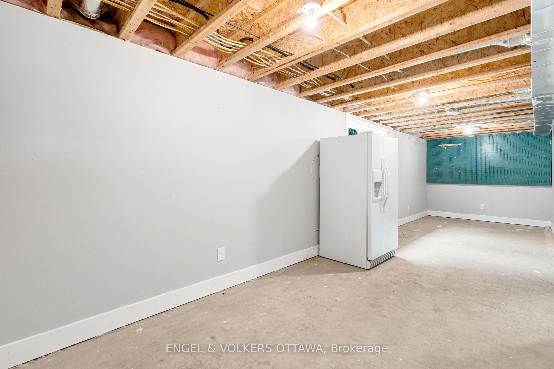 Photo 30 of 977 Blythdale Road, Ottawa, McKellar Heights/Glabar Park — HOMEH
