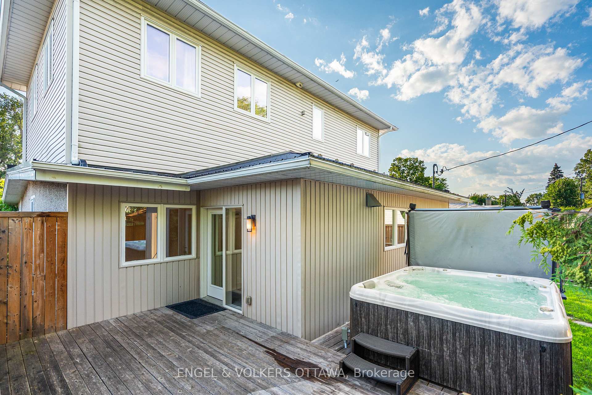 Photo 32 of 977 Blythdale Road, Ottawa, McKellar Heights/Glabar Park — HOMEH