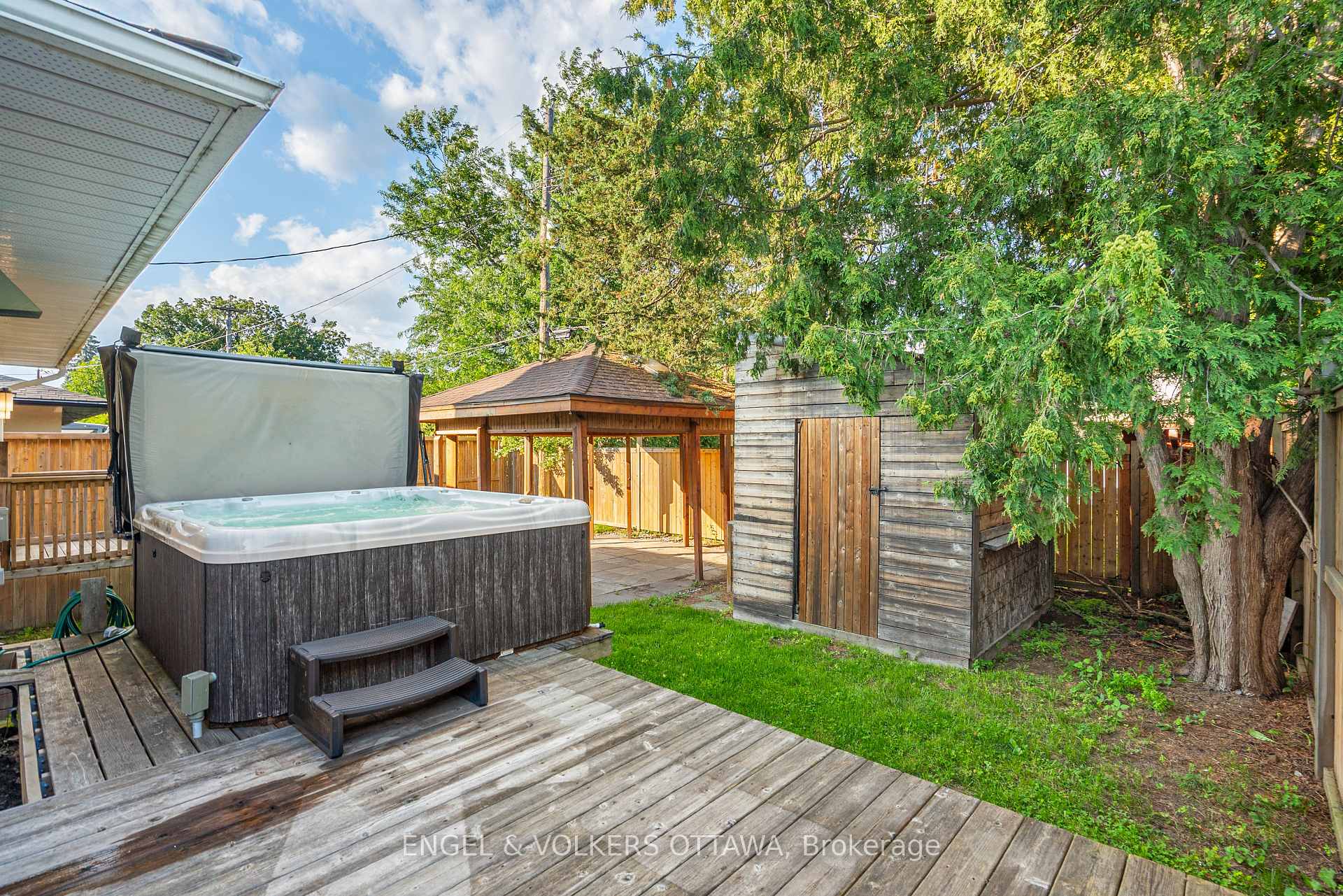 Photo 35 of 977 Blythdale Road, Ottawa, McKellar Heights/Glabar Park — HOMEH