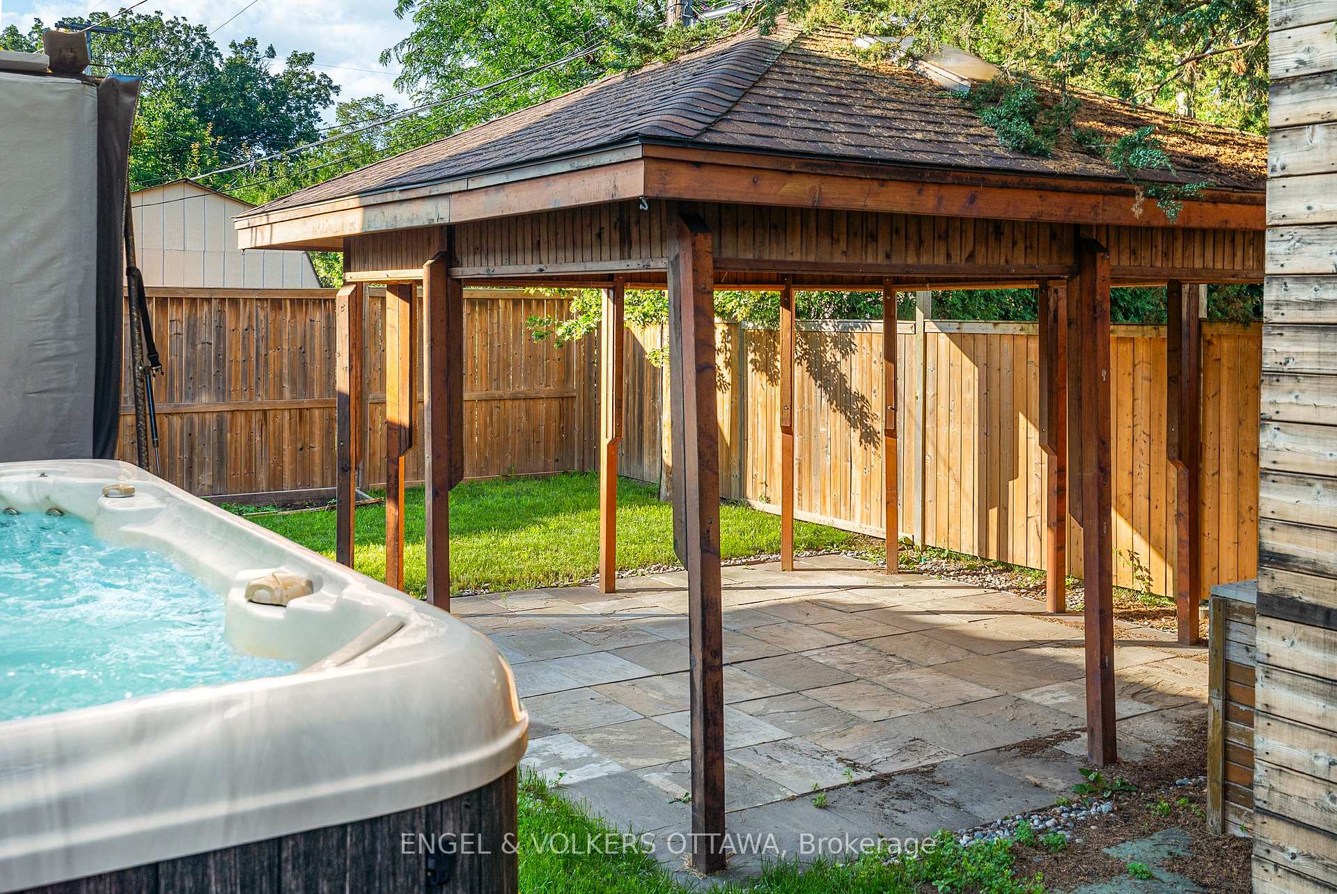 Photo 36 of 977 Blythdale Road, Ottawa, McKellar Heights/Glabar Park — HOMEH