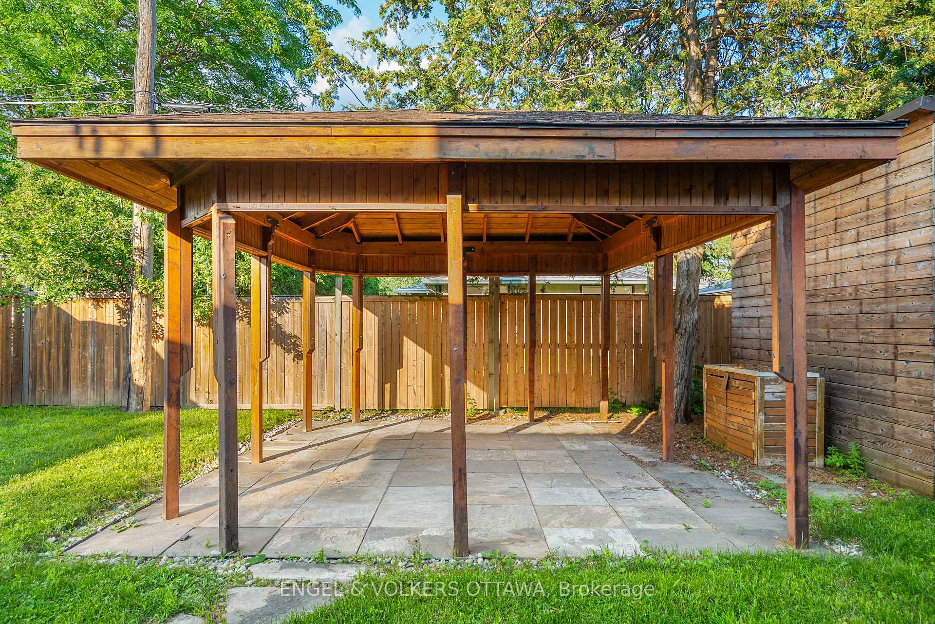 Photo 37 of 977 Blythdale Road, Ottawa, McKellar Heights/Glabar Park — HOMEH