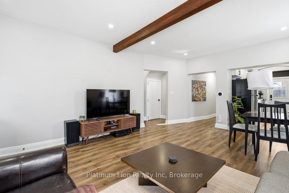 Photo 4 of 773 Lawrence Road, Hamilton, Bartonville — HOMEH