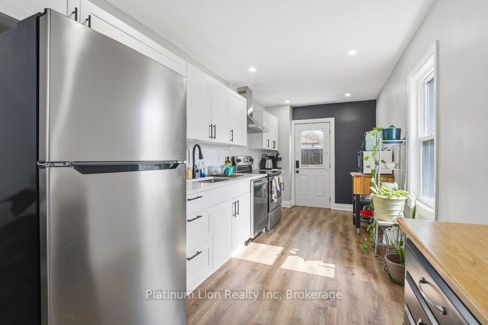Photo 7 of 773 Lawrence Road, Hamilton, Bartonville — HOMEH