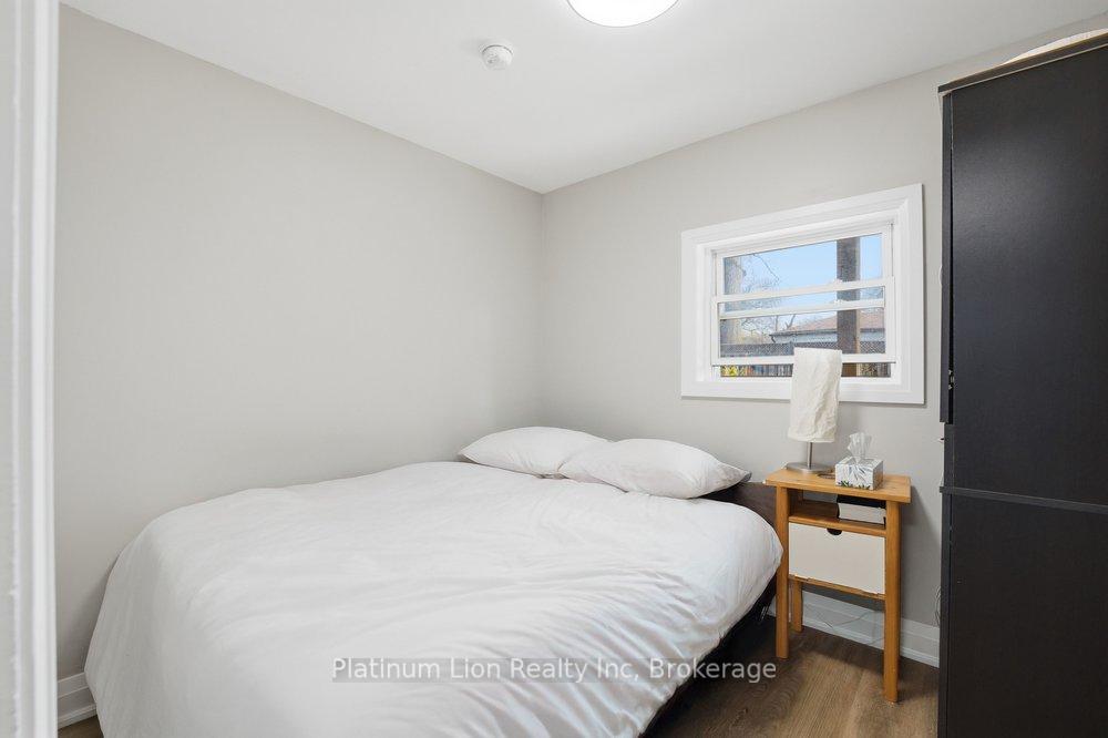 Photo 10 of 773 Lawrence Road, Hamilton, Bartonville — HOMEH