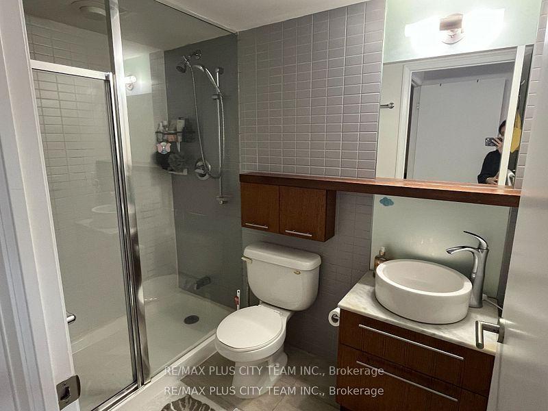 Photo 8 of Unit 1302, 21 Carlton Street, Toronto, Church-Yonge Corridor — HOMEH