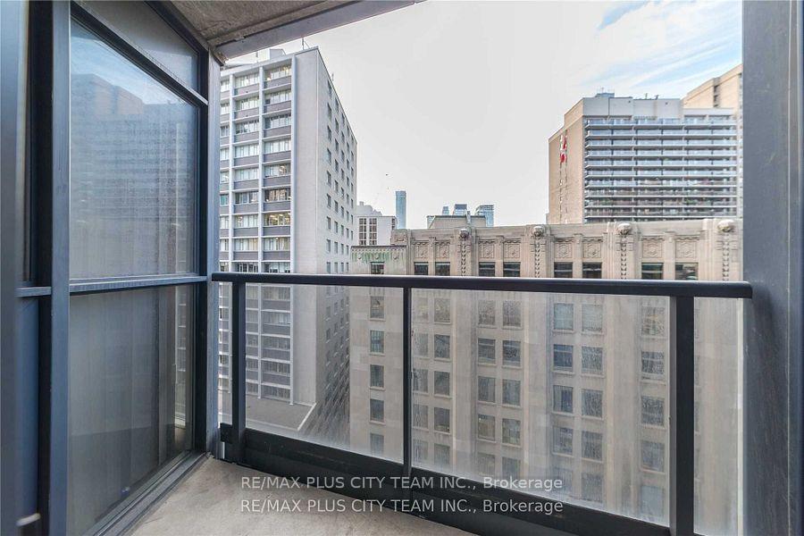 Photo 9 of Unit 1302, 21 Carlton Street, Toronto, Church-Yonge Corridor — HOMEH