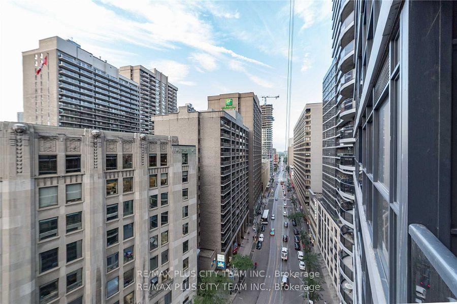 Photo 11 of Unit 1302, 21 Carlton Street, Toronto, Church-Yonge Corridor — HOMEH