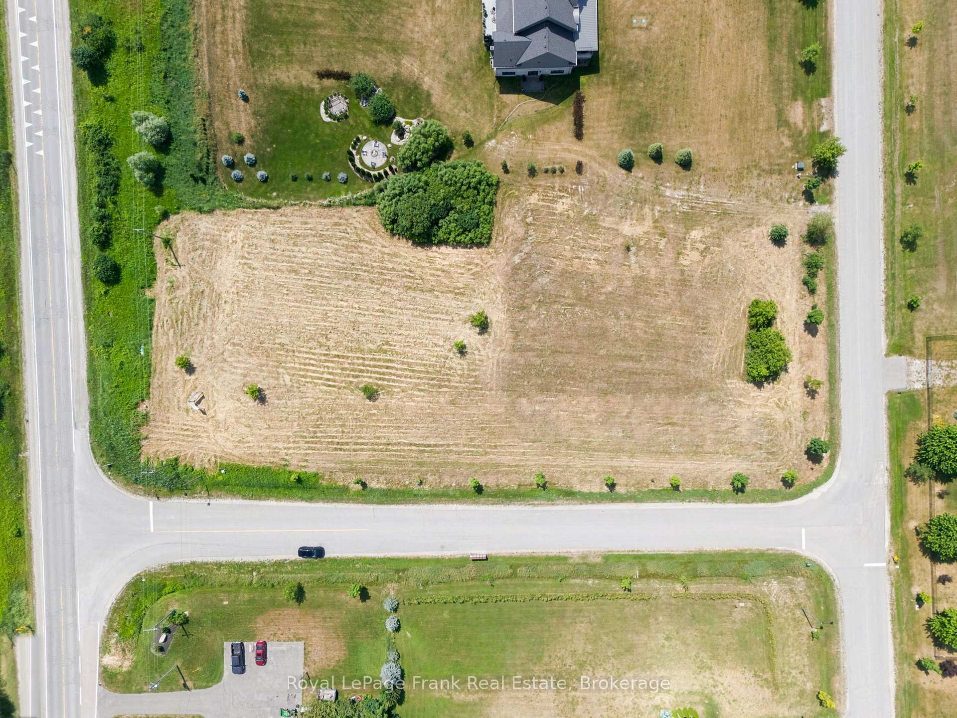 Photo 12 of 1 Bagshaw Crescent, Uxbridge, Rural Uxbridge — HOMEH