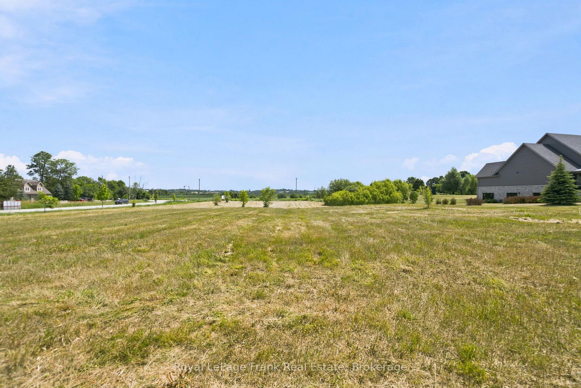 Photo 14 of 1 Bagshaw Crescent, Uxbridge, Rural Uxbridge — HOMEH