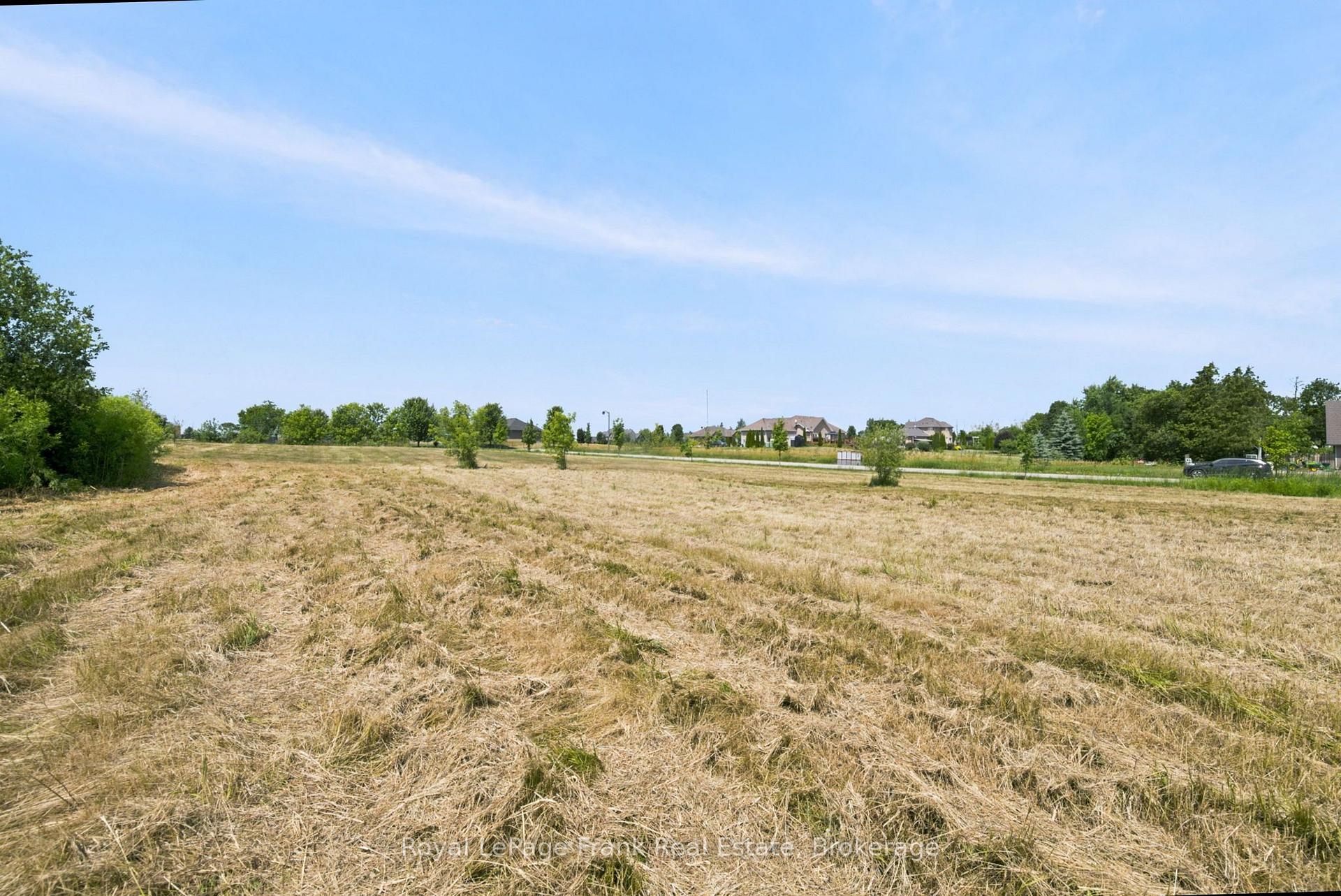 Photo 16 of 1 Bagshaw Crescent, Uxbridge, Rural Uxbridge — HOMEH