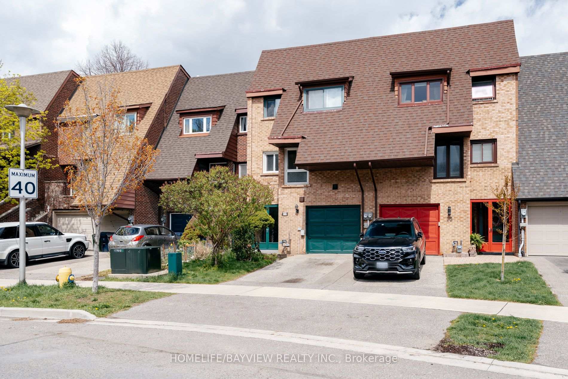 Photo 1 of 17 Stoneham Road, Etobicoke, Eringate-Centennial-West Deane — HOMEH