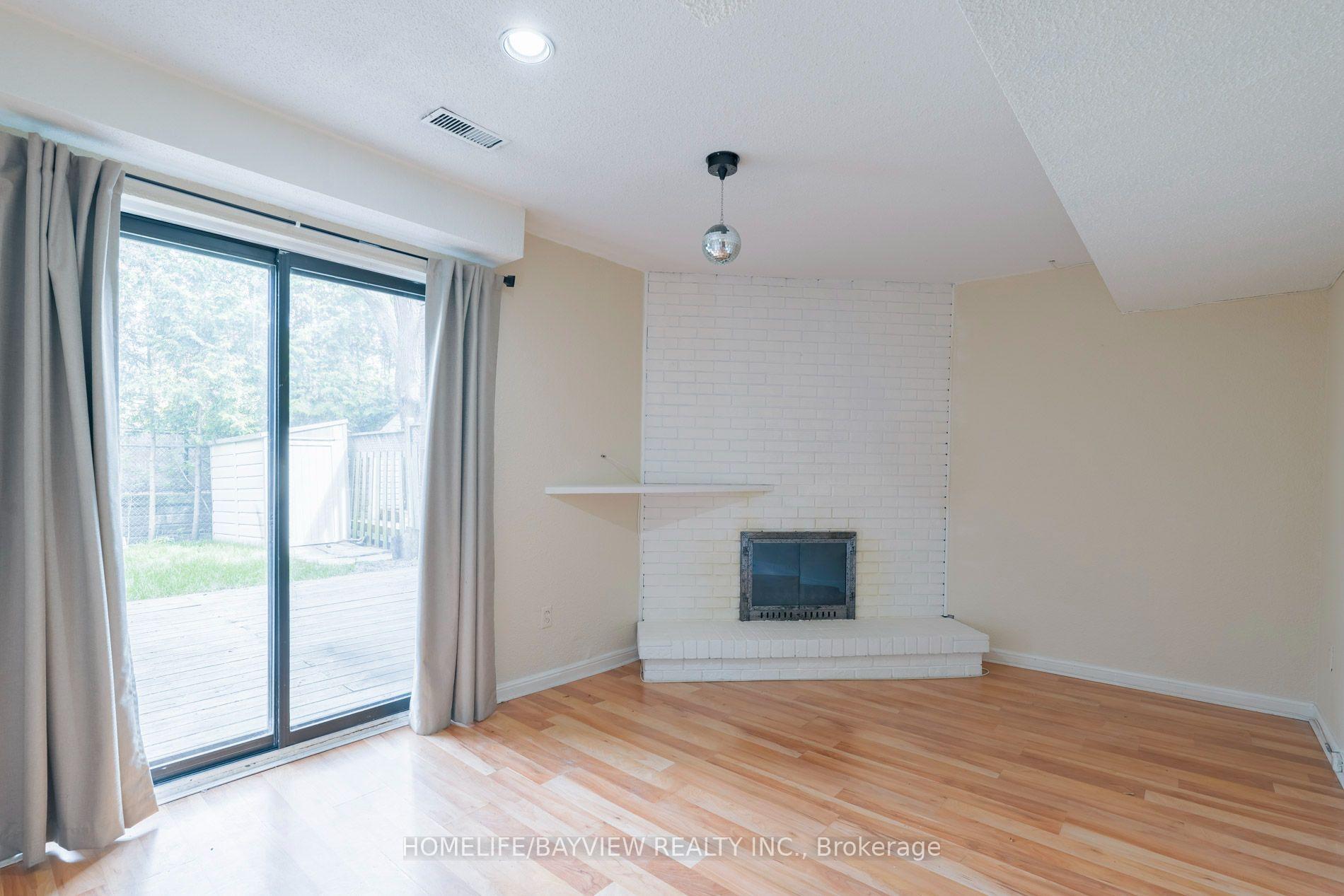 Photo 6 of 17 Stoneham Road, Etobicoke, Eringate-Centennial-West Deane — HOMEH
