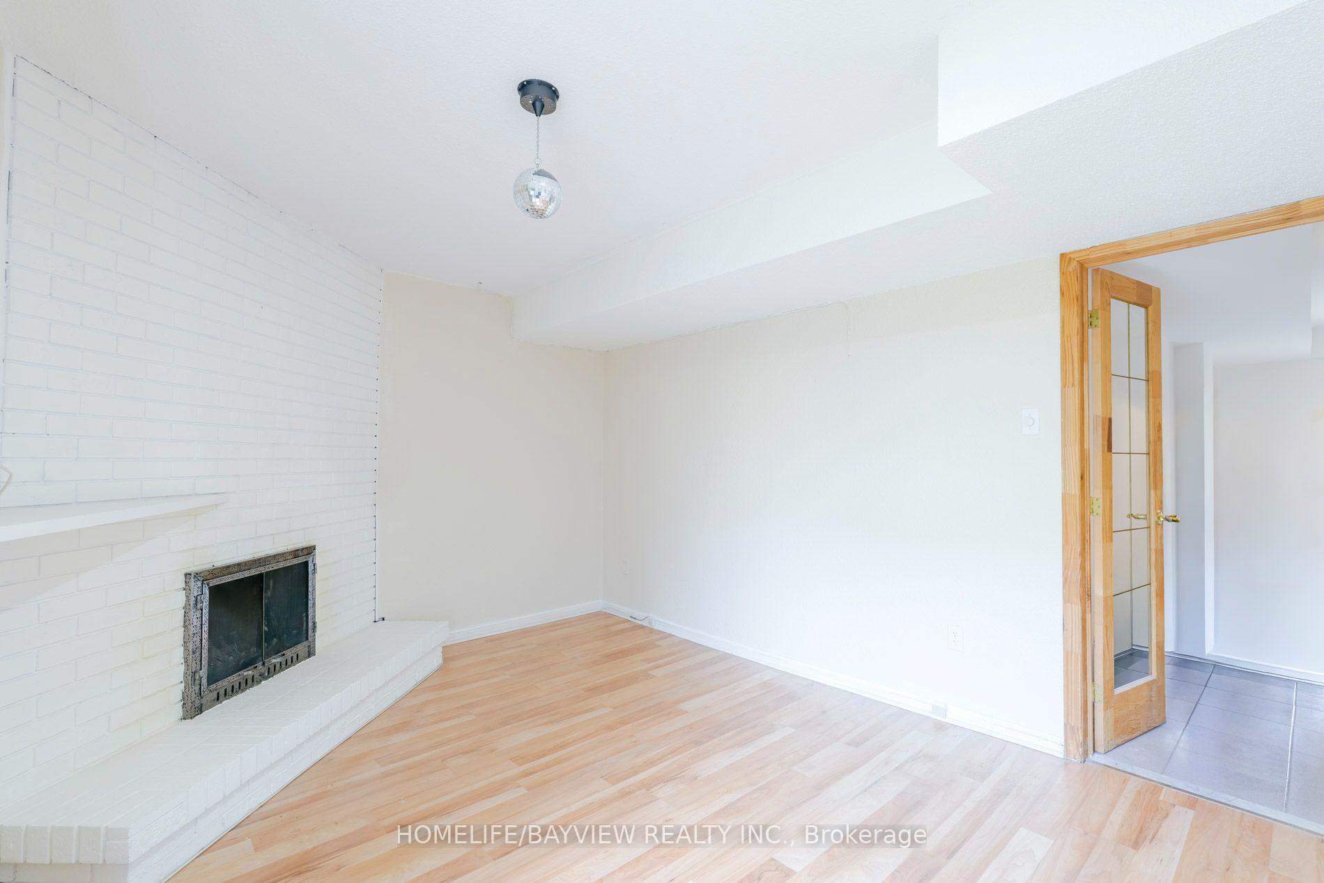 Photo 8 of 17 Stoneham Road, Etobicoke, Eringate-Centennial-West Deane — HOMEH