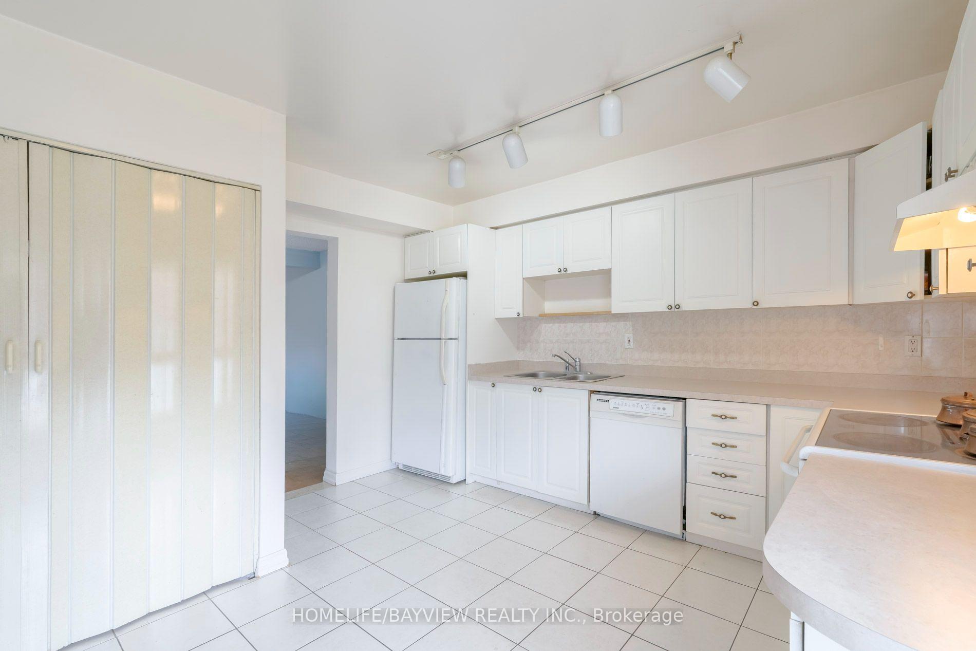 Photo 15 of 17 Stoneham Road, Etobicoke, Eringate-Centennial-West Deane — HOMEH