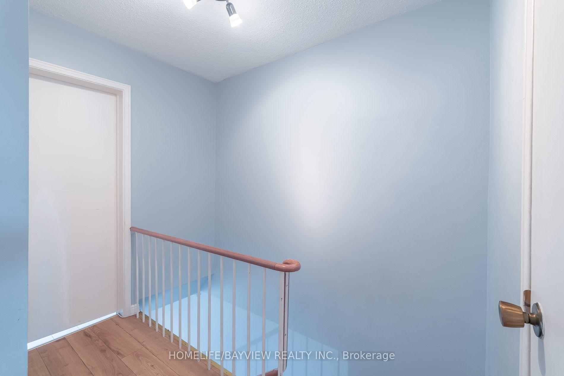 Photo 20 of 17 Stoneham Road, Etobicoke, Eringate-Centennial-West Deane — HOMEH