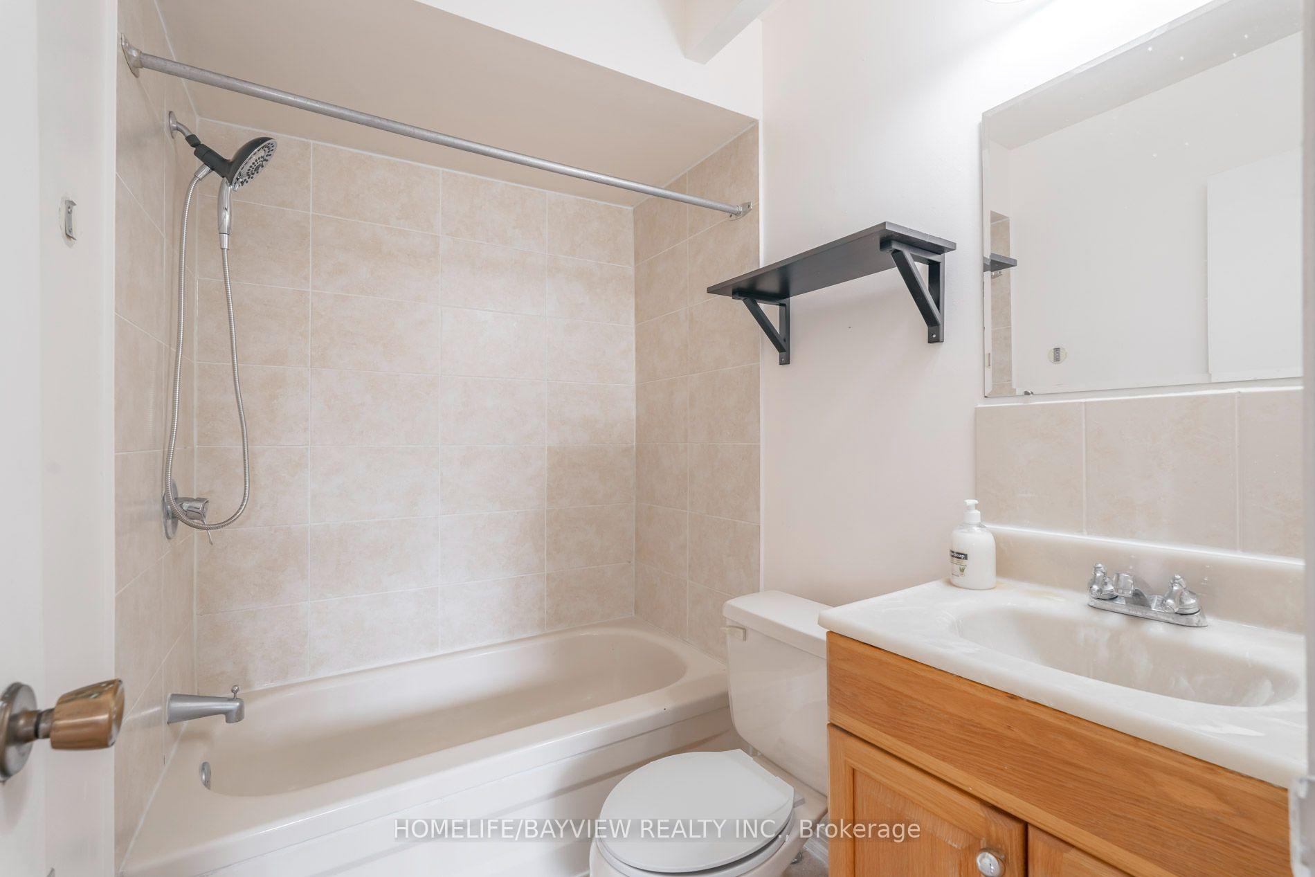Photo 25 of 17 Stoneham Road, Etobicoke, Eringate-Centennial-West Deane — HOMEH